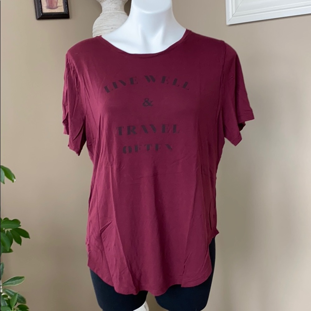 Old navy t-shirt